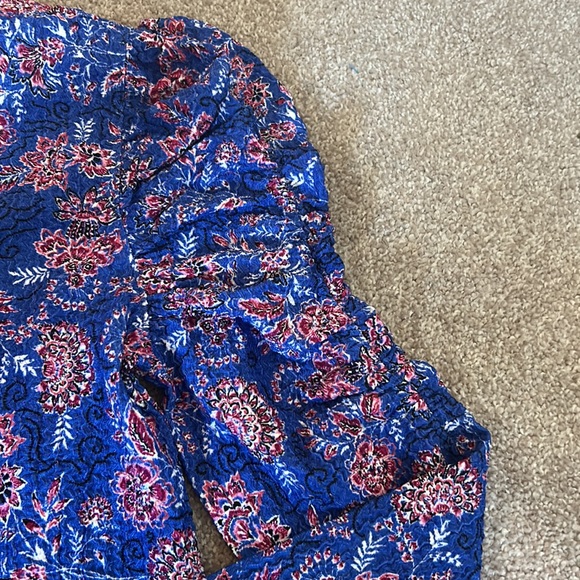 LOFT RUFFLED SHOULDER TOP - Picture 5 of 6